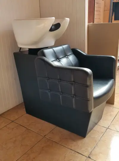 Lavacabezas de peluquería con silla negra - miniatura 3
