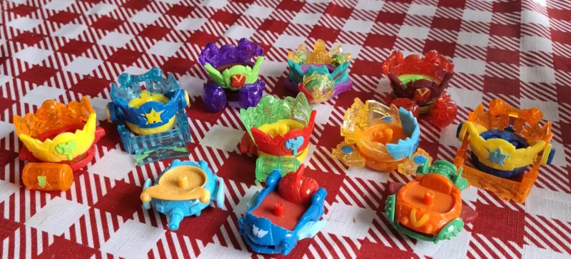 Colección de figuras Gogo's Crazy Bones - 2