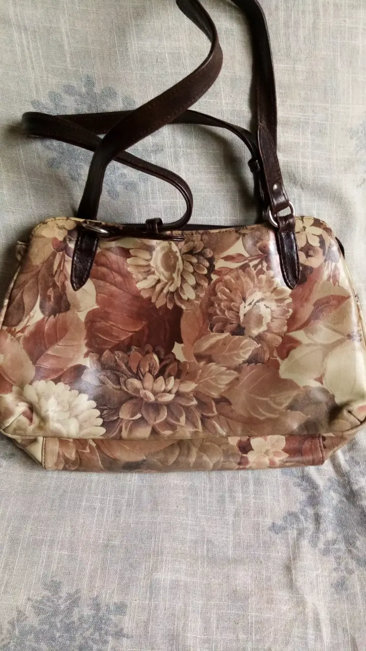 Cartera de mano, cuero argentino, marca burghese - 2