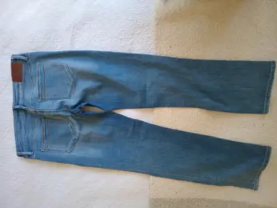 Jeans de mezclilla azul para mujer - miniatura 3