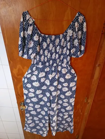 Enterito pantalón flores con mangas princesa - miniatura 1