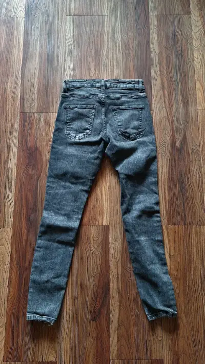 Jeans Zara gris - miniatura 2