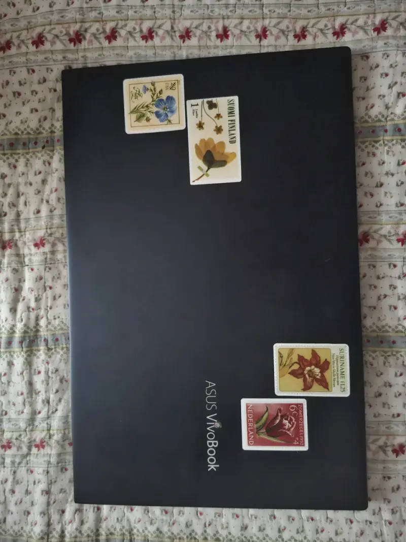 Laptop ASUS VivoBook 15 con Intel Core i5 - 1