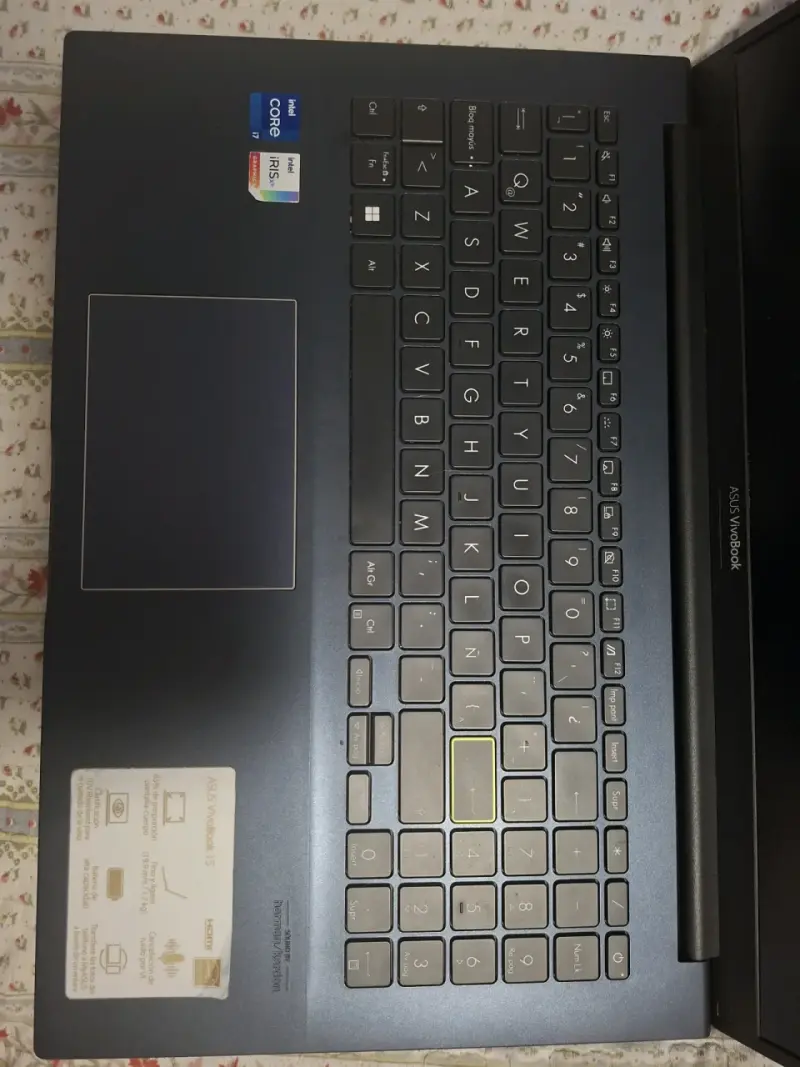 Laptop ASUS VivoBook 15 con Intel Core i5 - 2