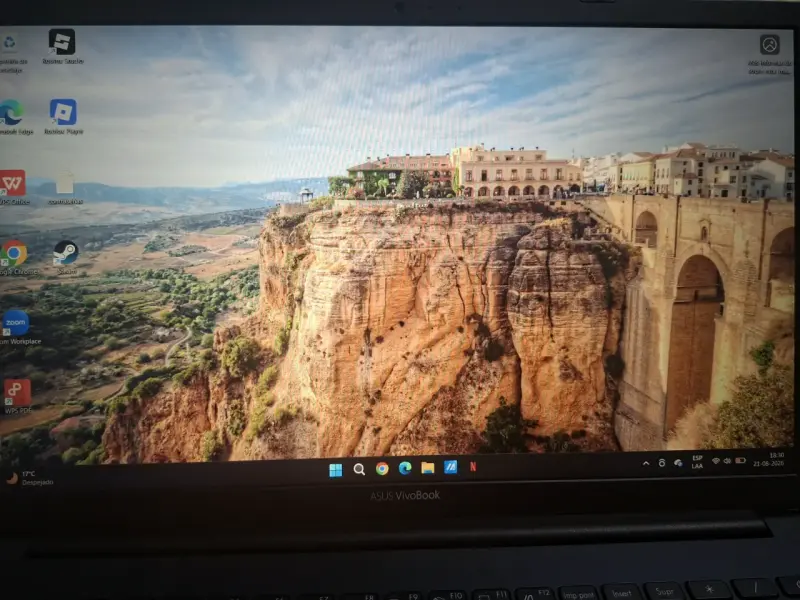 Laptop ASUS VivoBook 15 con Intel Core i5 - 6