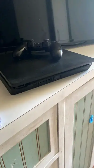 Consola PlayStation 4 Slim con Control - miniatura 4