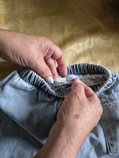 Jeans Bebé 0-3 meses - miniatura 2