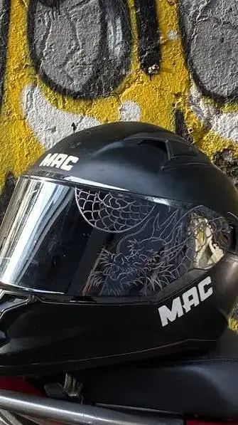 Diseño Tallado Personalizado Visera de casco - miniatura 4