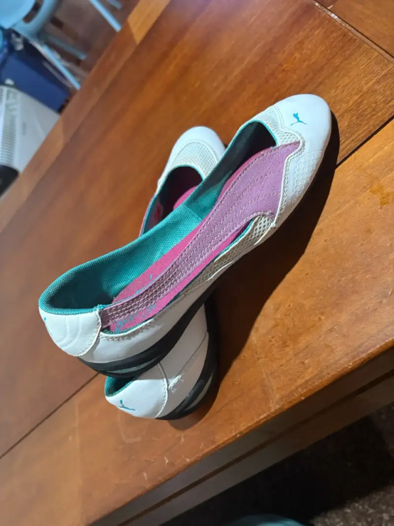 Zapatillas planas Puma blancas y rosadas - 3