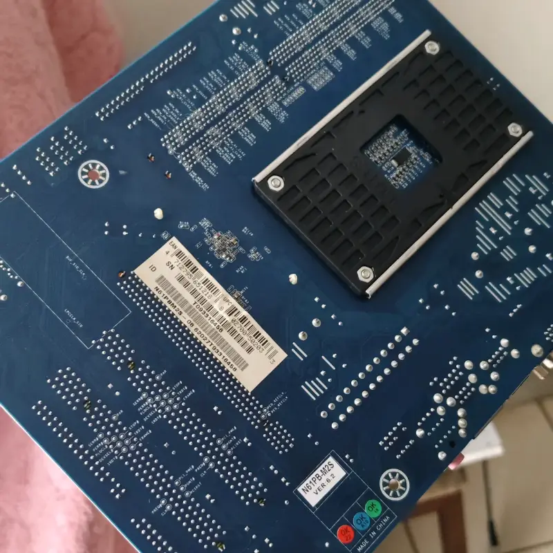 KIT PLACA AMD+ ATHLON 64 X2 4400 2.3GHz+ 2GB DDR2 - 3