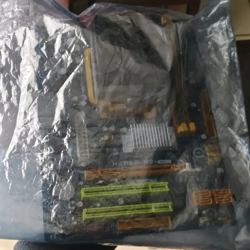 KIT PLACA AMD+ ATHLON 64 X2 4400 2.3GHz+ 2GB DDR2 - 4