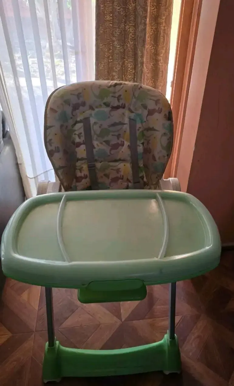 Silla de comer para bebé marca Infanti