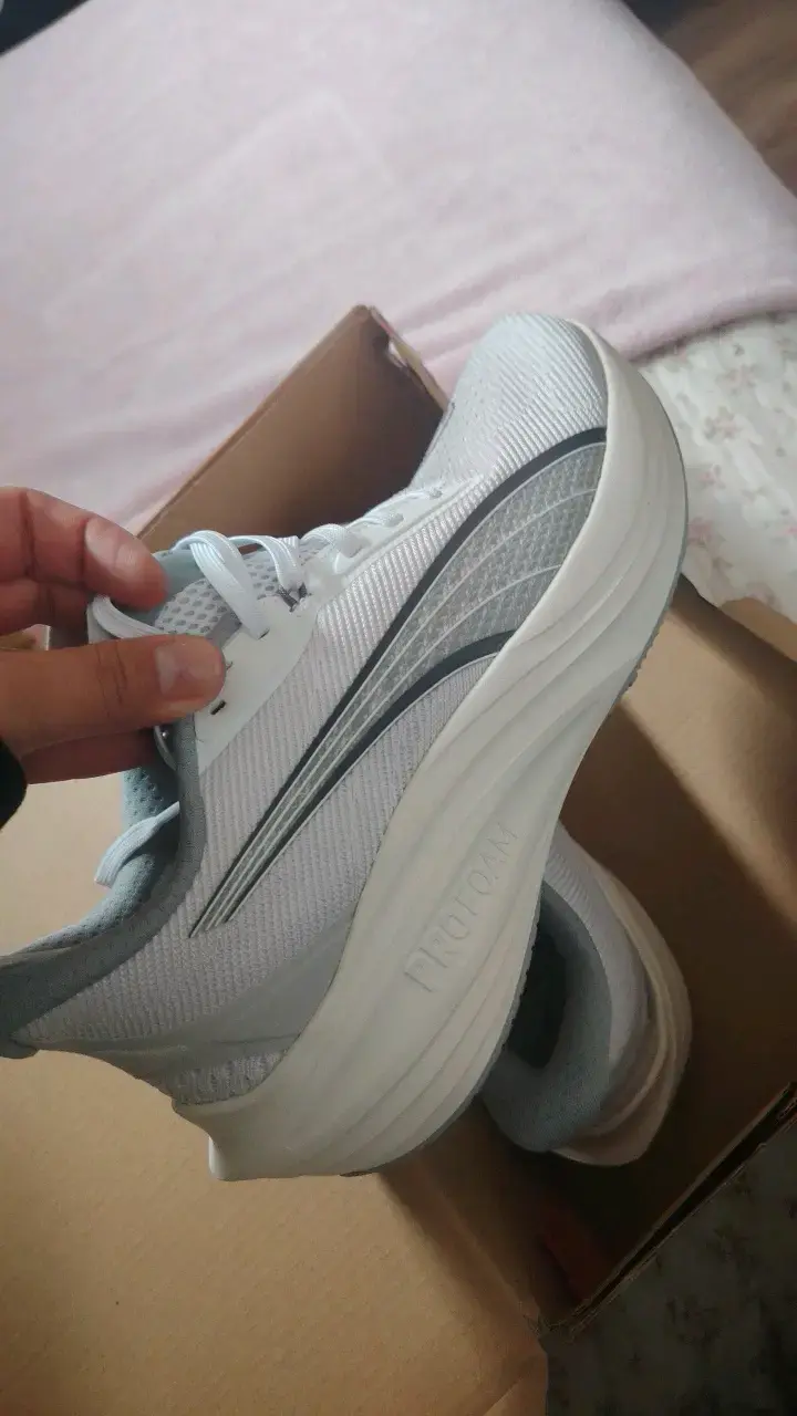 Zapatillas deportivas Puma blancas para mujer - 4