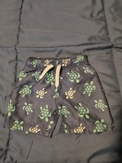 Short de baño infantil con diseño de tortugas - miniatura 1
