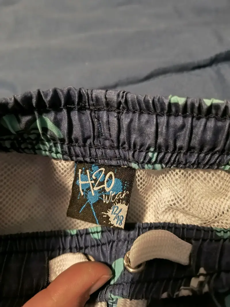Short de baño infantil con diseño de tortugas - 2