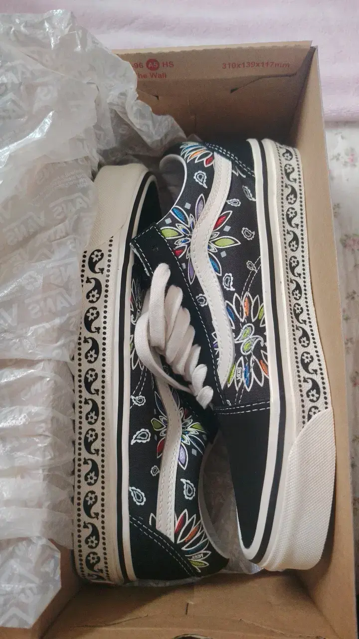 Zapatillas Vans Old Skool 36 Dx diseño floral - 1