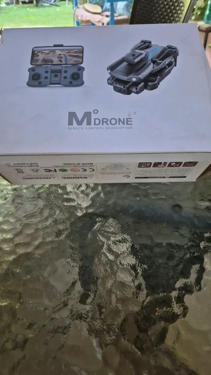 Drone con cámara y control remoto M Drone