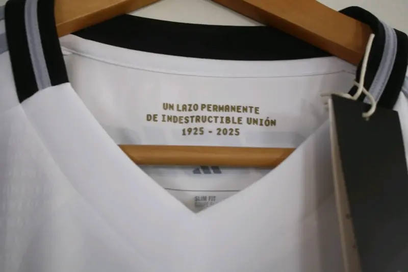 Camiseta Colo Colo Local 2025 Centenario Adidas - 4