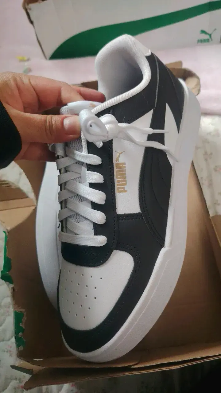 Zapatillas deportivas Puma blancas y negras - 3