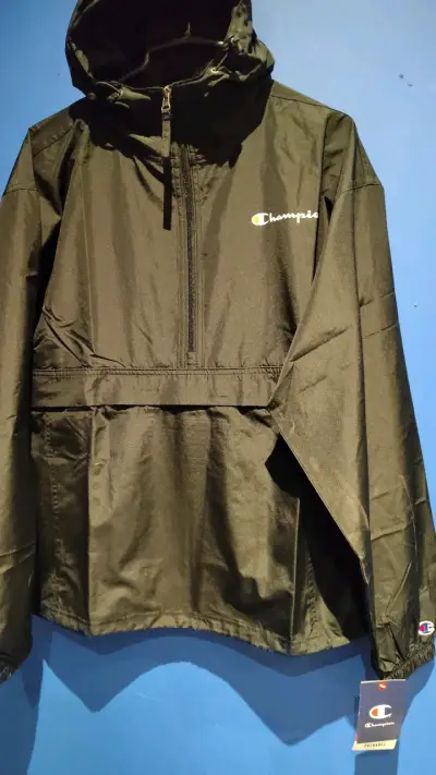 Cortaviento Negro Champion con Capucha - miniatura 1
