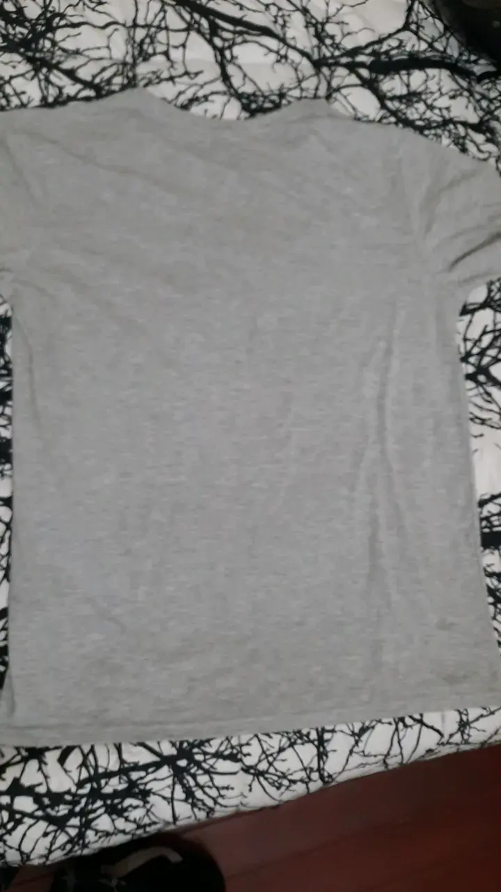 Polera Star Wars The Mandalorian gris - 2