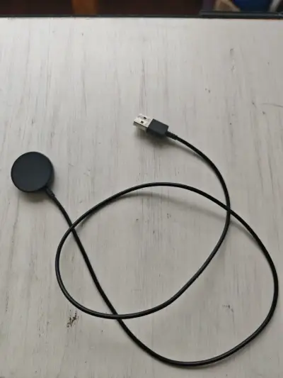 Reloj inteligente con cargador USB - miniatura 4