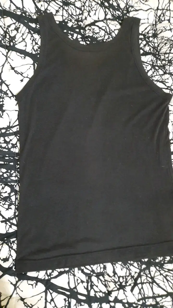Polera sin mangas negra para mujer - 2