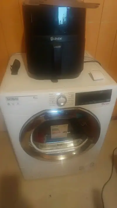 Refrigerador Hisense gris en buen estado - miniatura 2