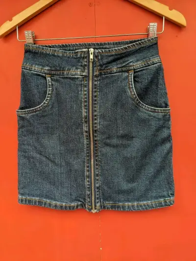 Falda de mezclilla con cierre frontal Forever 21 - miniatura 1