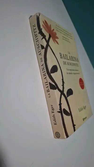 Libro La Bailarina de Auschwitz de Edith Eger - miniatura 2