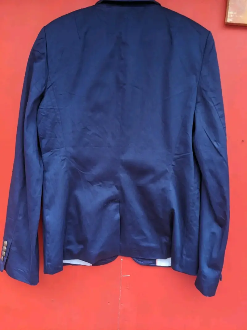 Blazer azul marino Banana Republic con botones dorados - 5