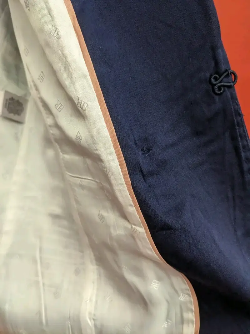 Blazer azul marino Banana Republic con botones dorados - 6