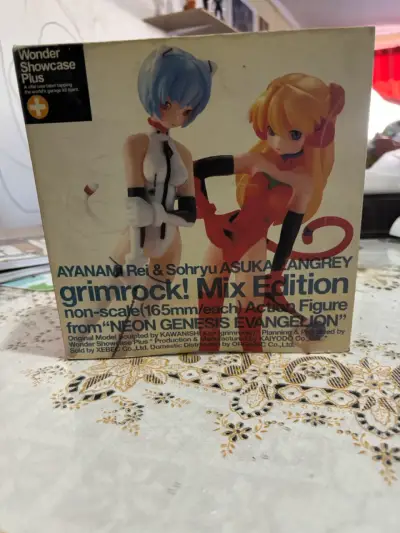 Figuras de Acción Ayanami Rei y Asuka Langley - miniatura 1