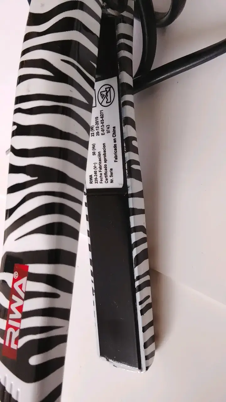 Mini Plancha de Pelo Riwa con Diseño de Cebra - 2