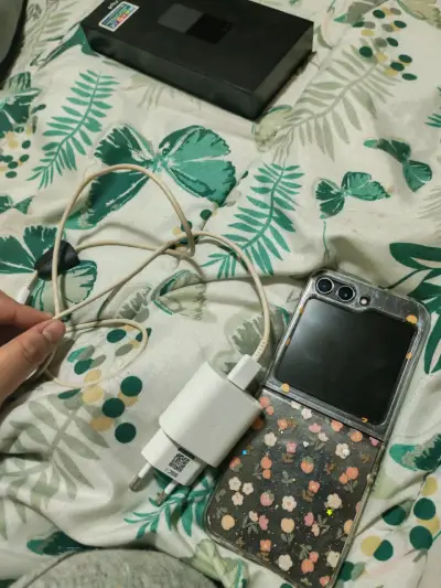 Samsung Galaxy z flip 5 - miniatura 5