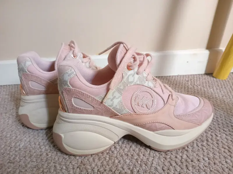 Zapatillas deportivas rosadas Michael Kors