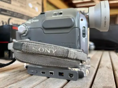 Filmadora Sony Handycam con lente Carl Zeiss - miniatura 4