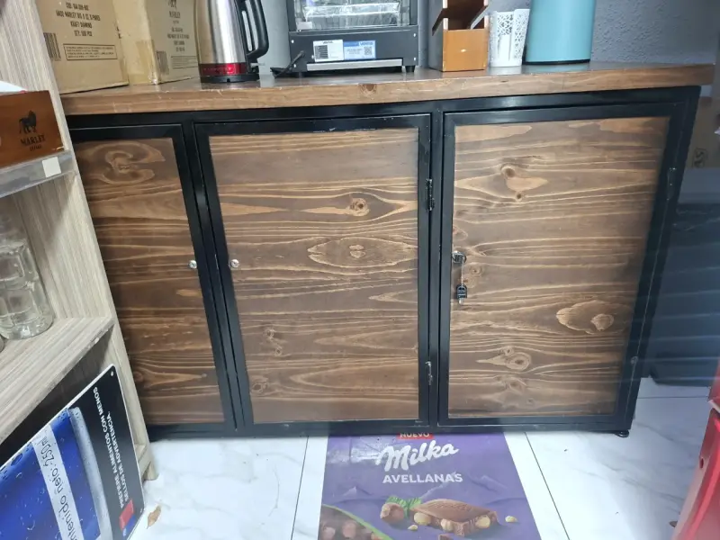 Mueble almacenamiento de madera y metal - 1
