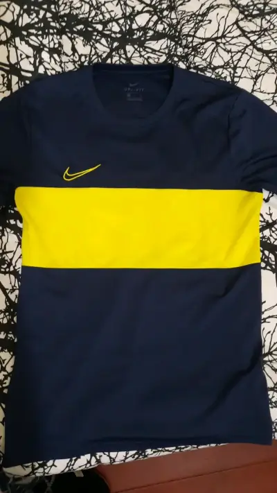 Polera deportiva Nike azul y amarilla - miniatura 1