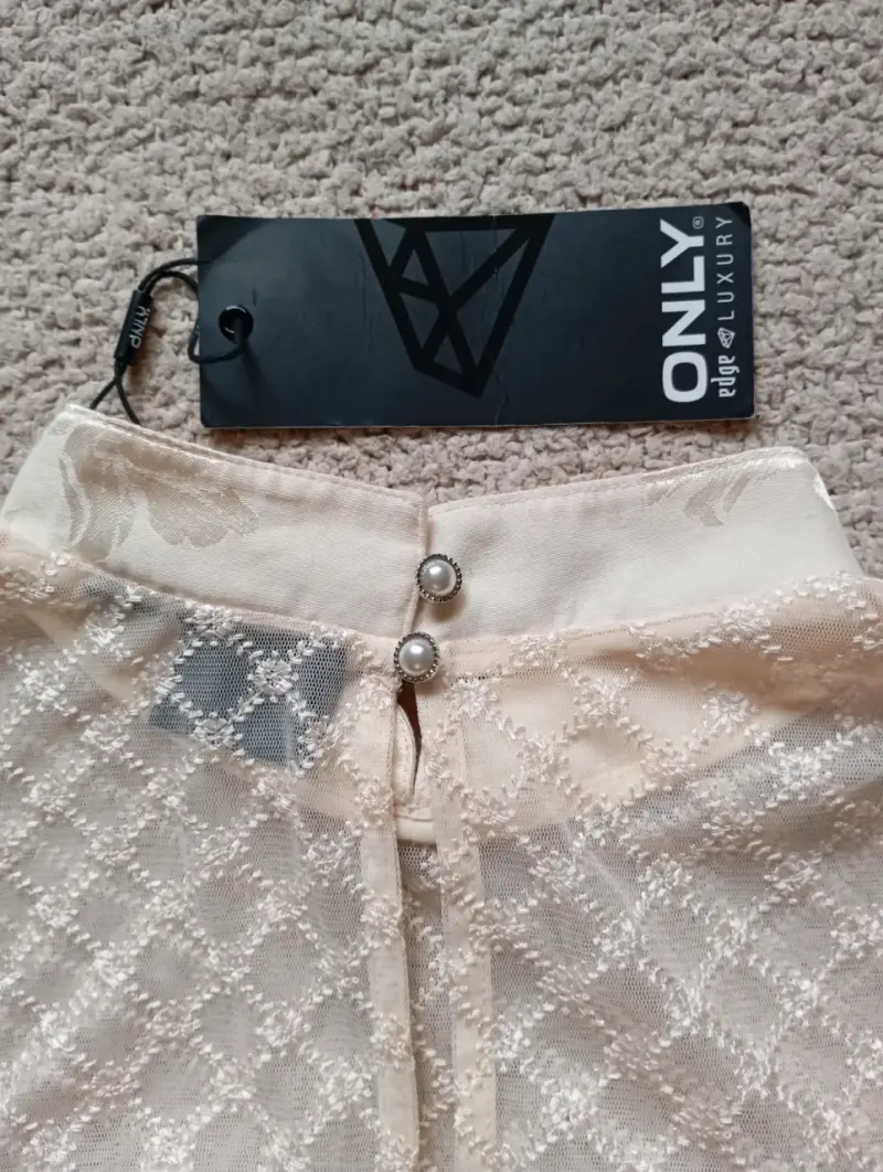 Vestido beige encaje y broderie marca Only - 5