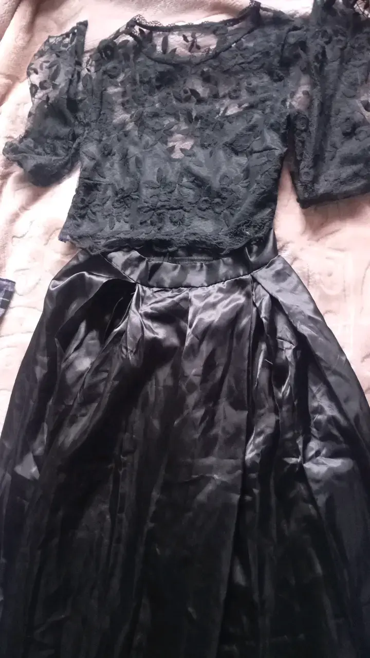 conjunto de gala polera de encaje con falda larga