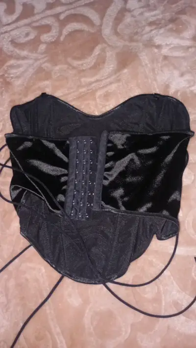 Corset negro de satén con cordones - miniatura 2