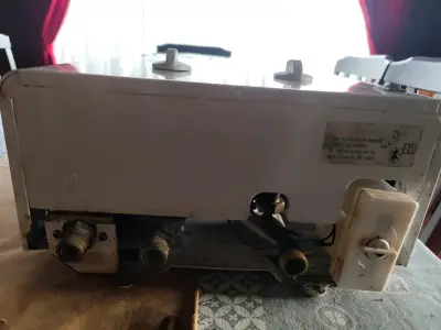 Calefón a gas Neckar modelo W7 10L - miniatura 4