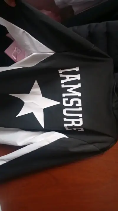 Chaqueta deportiva negra con estrella blanca - miniatura 2