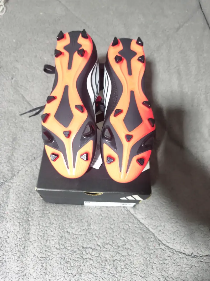 Botines de fútbol Adidas Predator Club FT FG talla 41 - 5