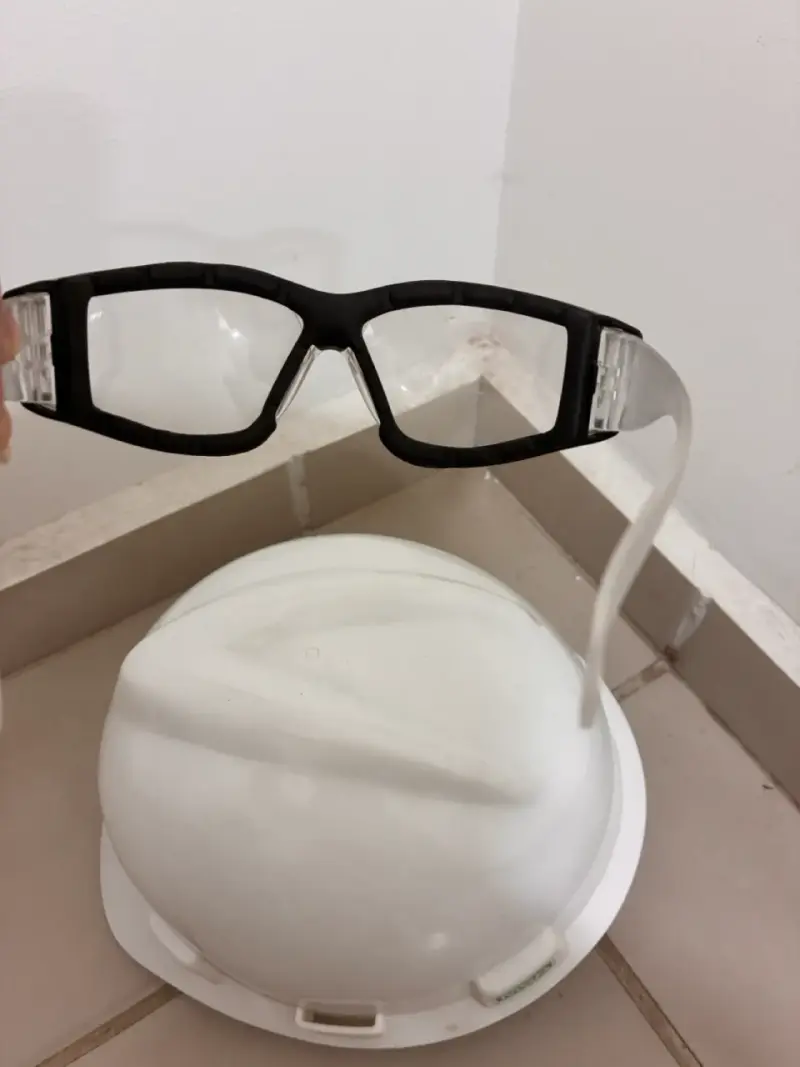 Casco de seguridad blanco con gafas protectoras GetPro - 3