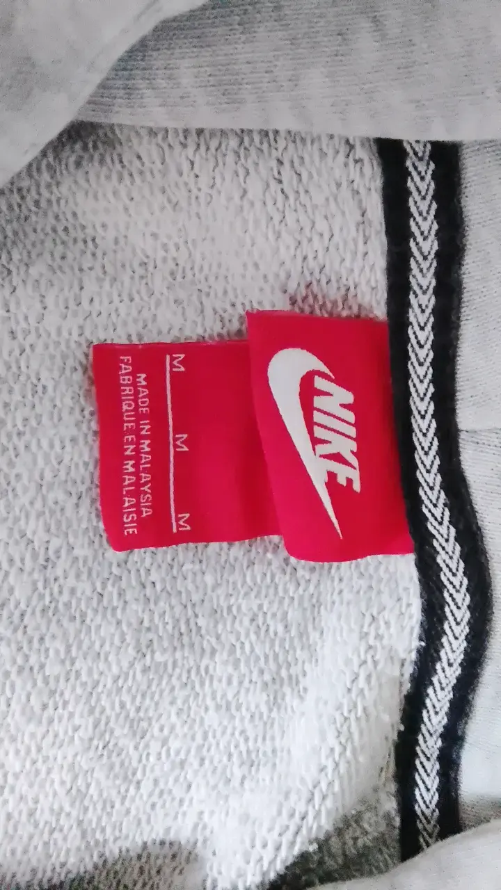 Polerón con capucha gris Nike talla M - 2