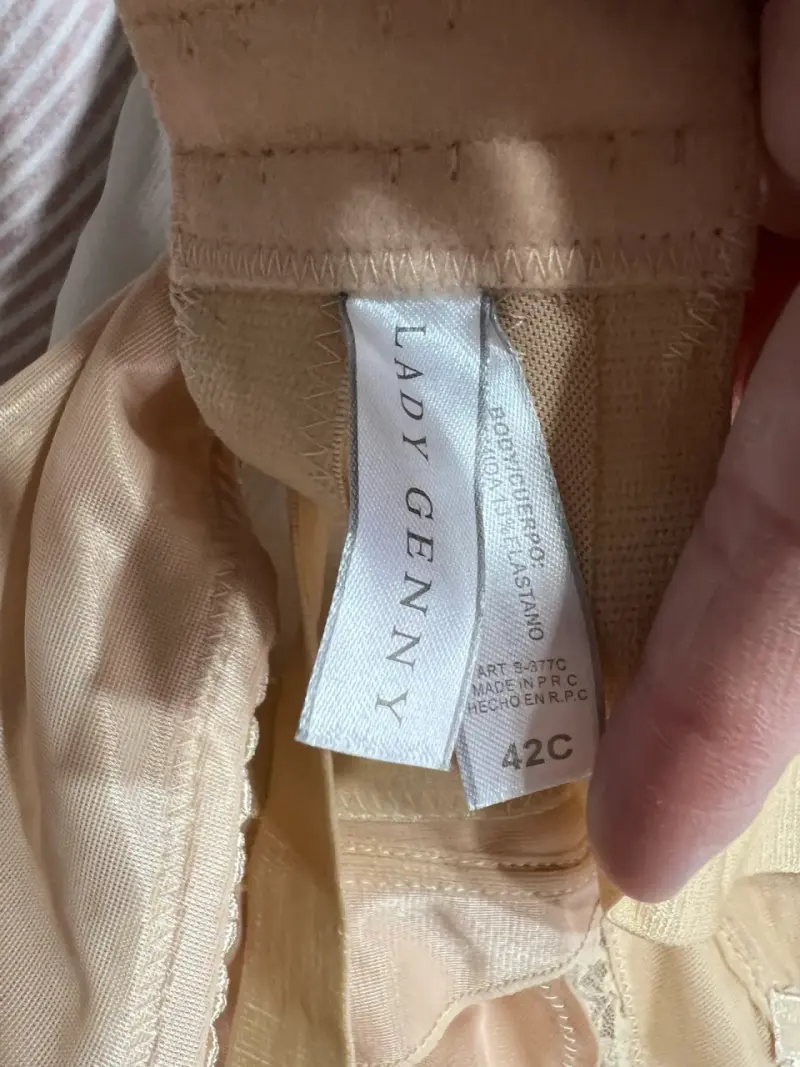 Sostén beige con encaje Lady Genny talla 42C - 2