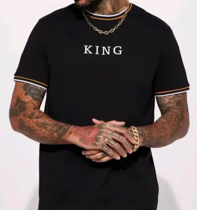 Polera Fashion Nova King - miniatura 3