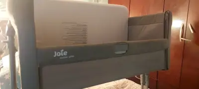 Cuna colecho Joie gris como nuevo - miniatura 6